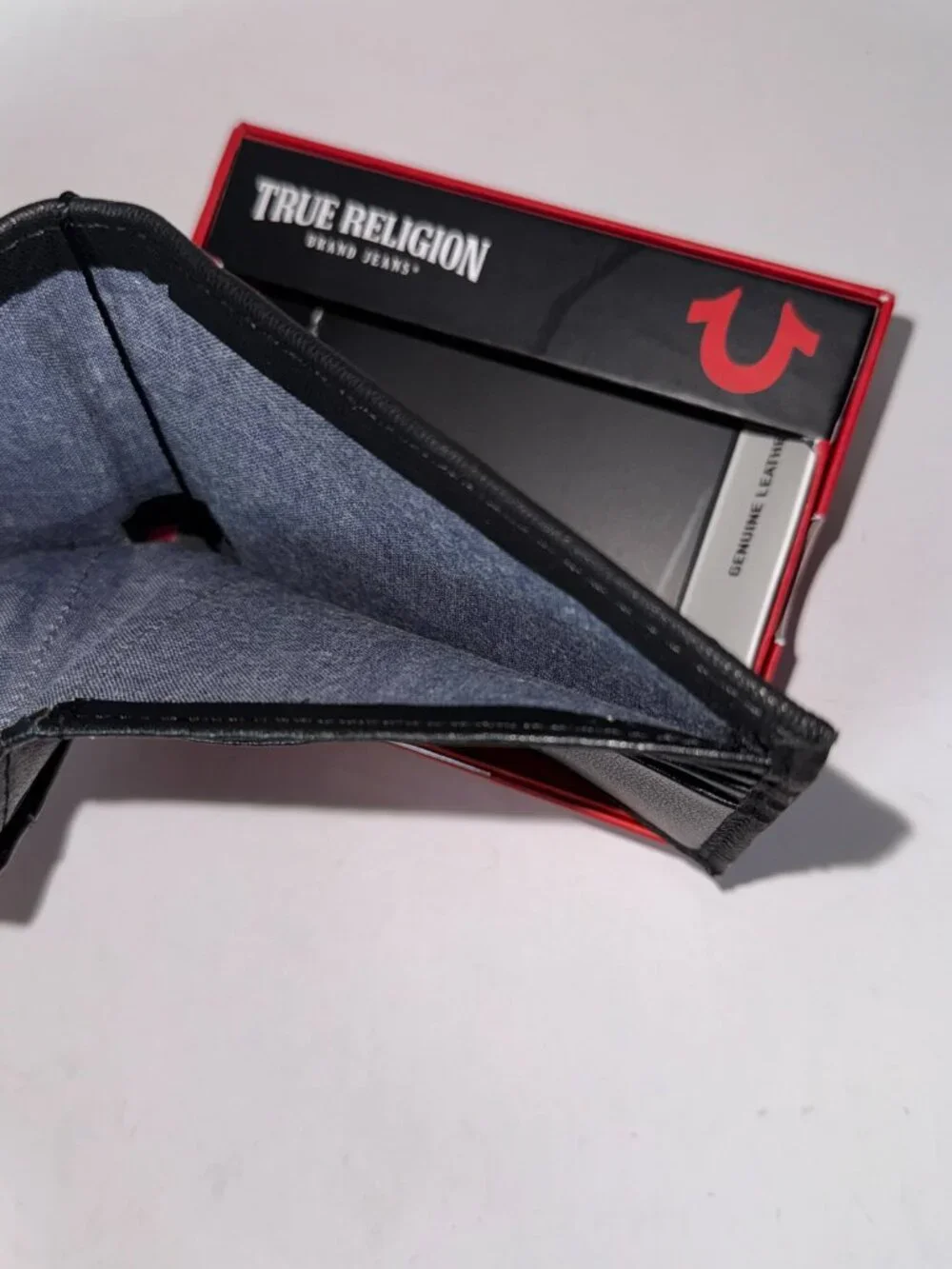 TRUE RELIGION Black Leather Bifold Wallet Logo Boxed RFID & removable ID Window